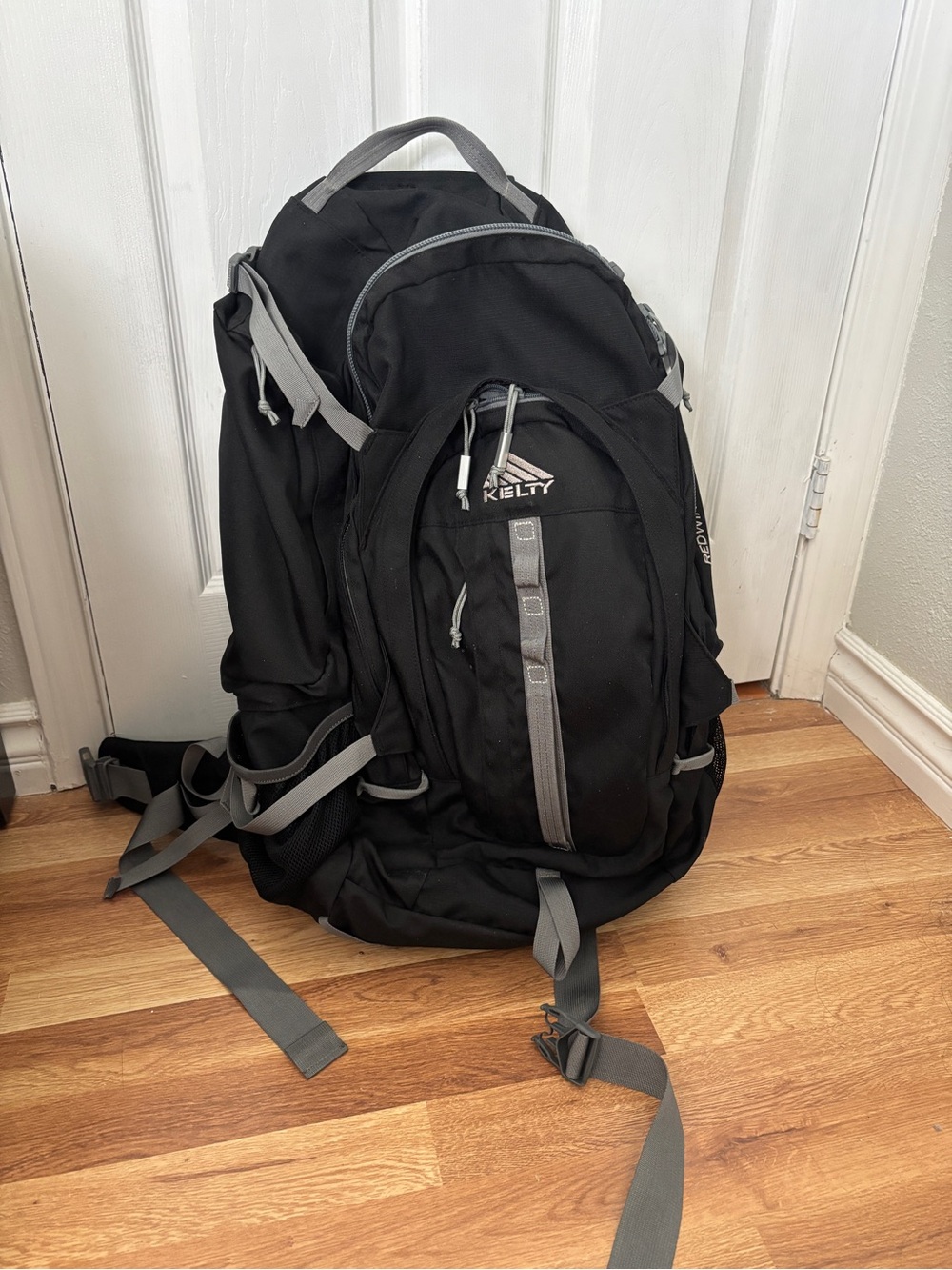 Black Men’s Hiking Backpack with Gray Accents
